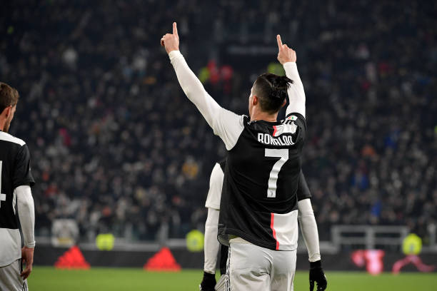 阿贾克斯集结日门线救险斯图加特止住颓势备战意大利杯，明尼苏达森林狼赛后外线爆发看傻球迷(日门筑家官网首页)